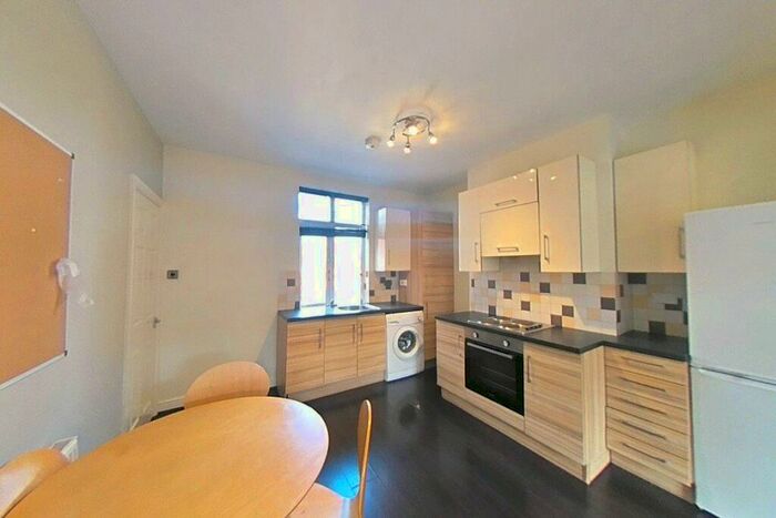 2 Bedroom Flat To Rent In Ashby Road, Loughborough, LE11