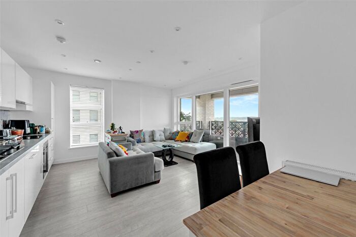 2 Bedroom Flat To Rent In Aberleigh Court, Regal Walk, Bexleyheath, Kent, DA6