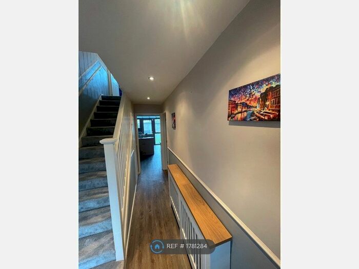 3 Bedroom Terraced House To Rent In Wickhay, Basildon, SS15