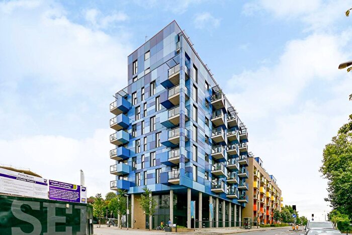 2 Bedroom Flat For Sale In Jubilee Heights, Greenwich, London, SE10