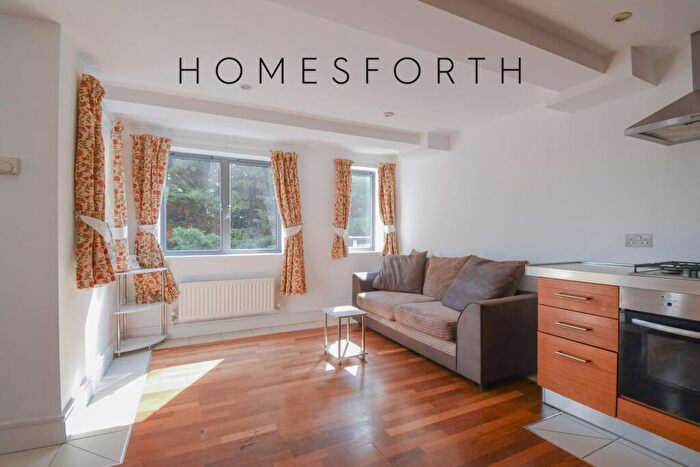 1 Bedroom Flat To Rent In Crediton Heights, Okehampton Road, Kensal Green, NW10