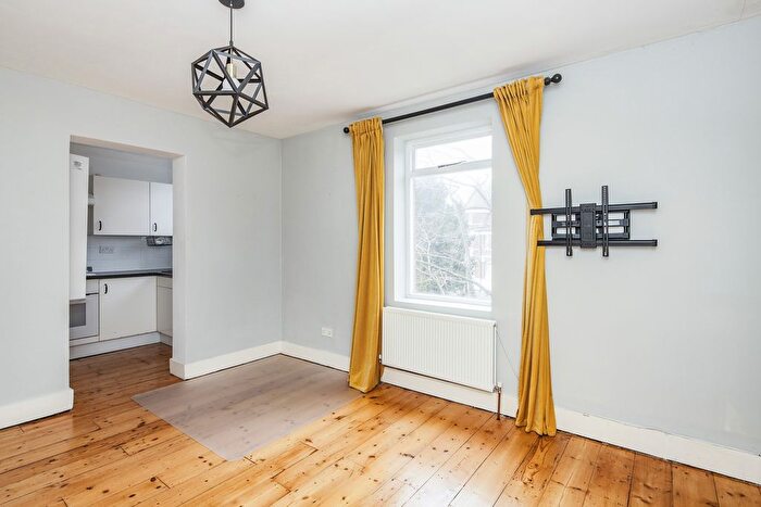 1 Bedroom Flat To Rent In Mowbray Road, London, SE19
