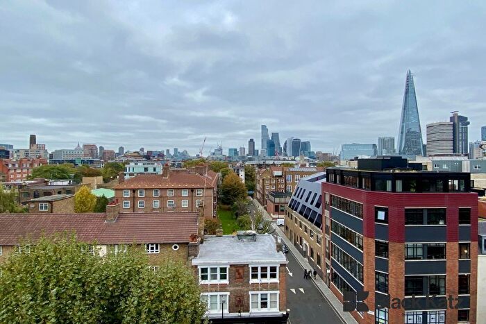 3 Bedroom Flat To Rent In Great Suffolk Street, Borough, SE1