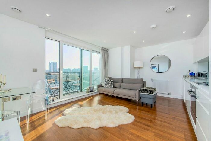 2 Bedroom Flat To Rent In Apartment, Knights Tower, Wharf Street, London, SE8