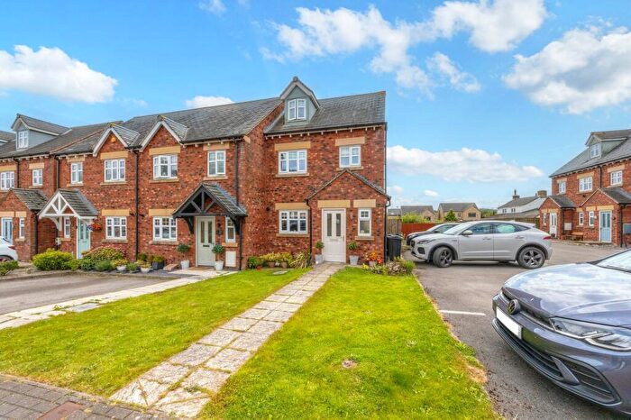 3 Bedroom End Of Terrace House For Sale In Ivy Bank Close, Ingbirchworth, Sheffield, S36