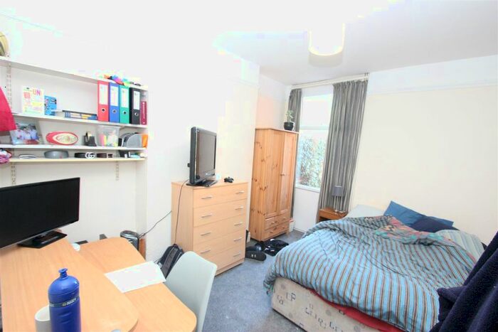 6 Bedroom Property To Rent In Southfield Road, Oxford, OX4