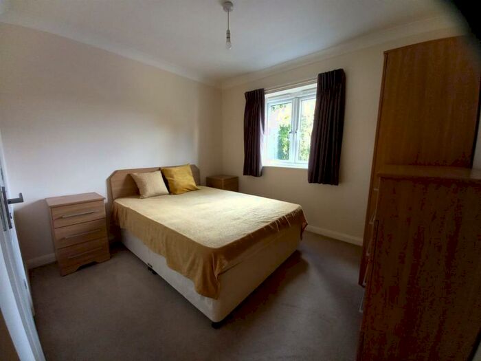 2 Bedroom Flat To Rent In Abbeyfields, Peterborough, PE2