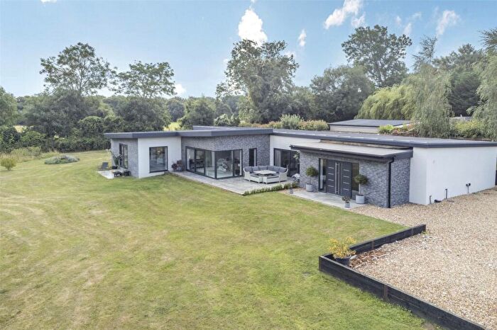6 Bedroom Bungalow For Sale In Church Road, Hartley, Longfield, Kent, DA3