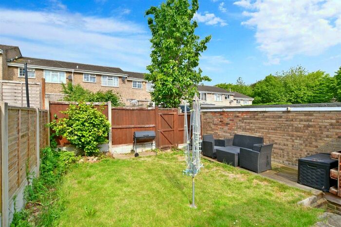 1 Bedroom End Of Terrace House For Sale In Dogwood Close, Lordswood, Chatham, Kent, ME5