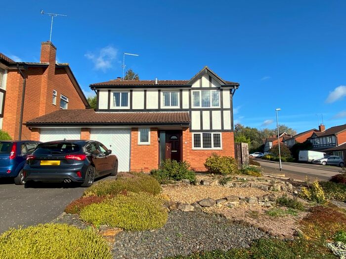 4 Bedroom Detached House To Rent In Frosty Hollow, East Hunsbury, Northampton, NN4