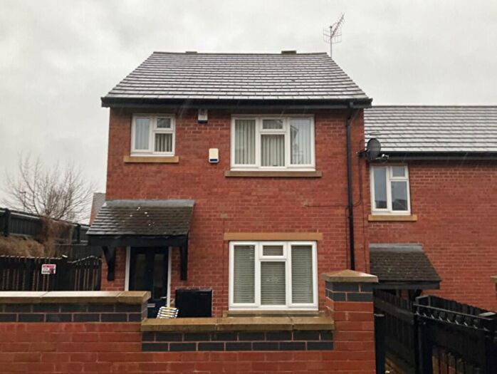 2 Bedroom Semi Detached House To Rent In Lopham Street, Sheffield, S3