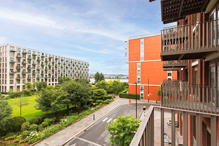 Studio For Sale In Pendant Court, Silvertown, London, E16