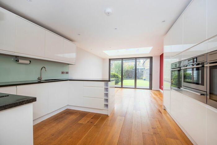 3 Bedroom Semi-Detached House To Rent In Chesfield Road, Kingston Upon Thames KT2