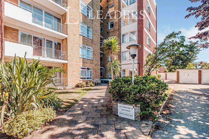 2 Bedroom Flat To Rent In Westbury Court, Belsize Road, BN11