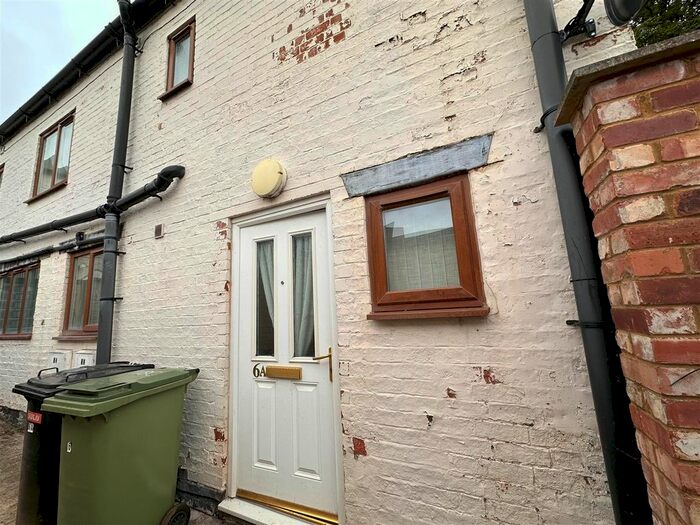 2 Bedroom Flat To Rent In Spring Gardens, Wellingborough, NN8