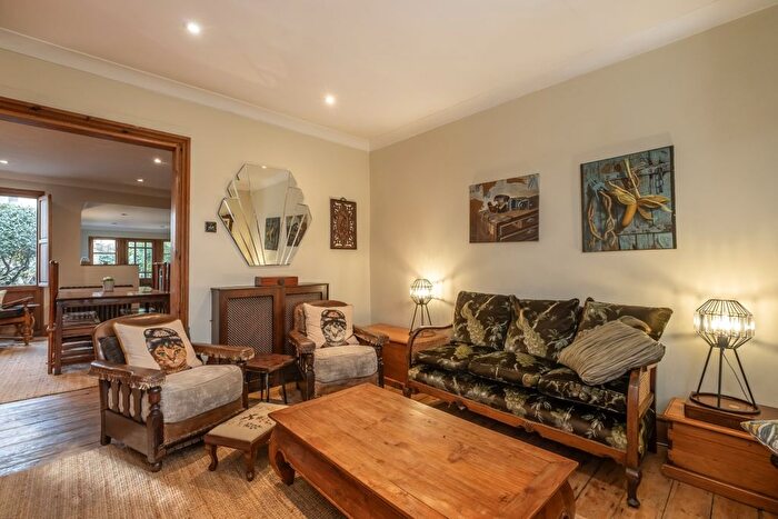 3 Bedroom Terraced House To Rent In Lower Mortlake Road, Richmond, TW9