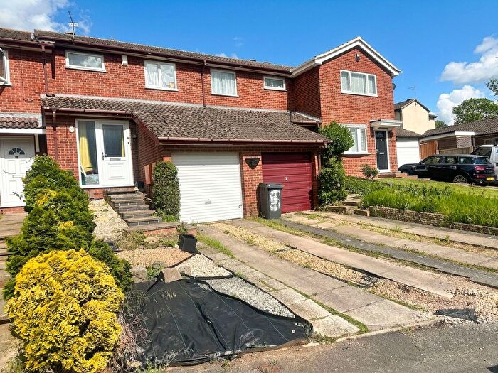 2 Bedroom Terraced House For Sale In Sharpley Drive, Leicester, LE4