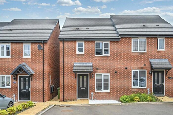 3 Bedroom Semi-Detached House For Sale In Middleham Avenue, Stafford, Staffordshire, ST16