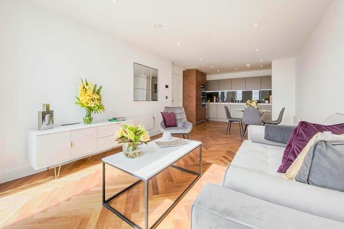 2 Bedroom Flat To Rent In Owen Street, Manchester, M15