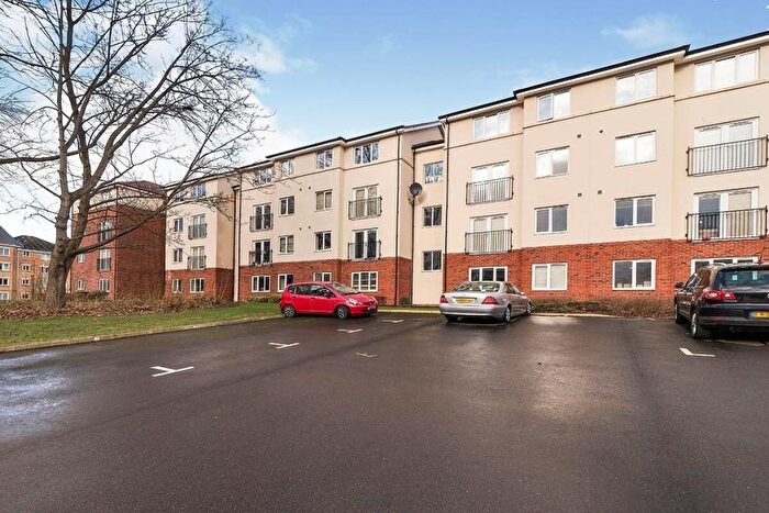 2 Bedroom Apartment To Rent In Chestnut Lane, Leeds, West Yorkshire, LS14