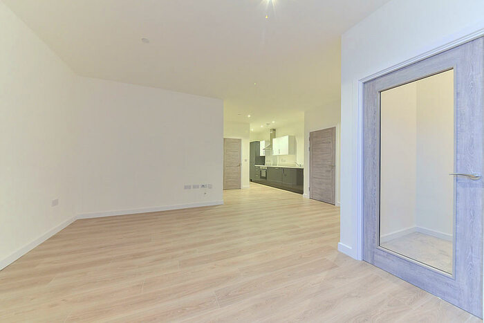 2 Bedroom Apartment To Rent In Bayard Plaza, Peterborough, PE1