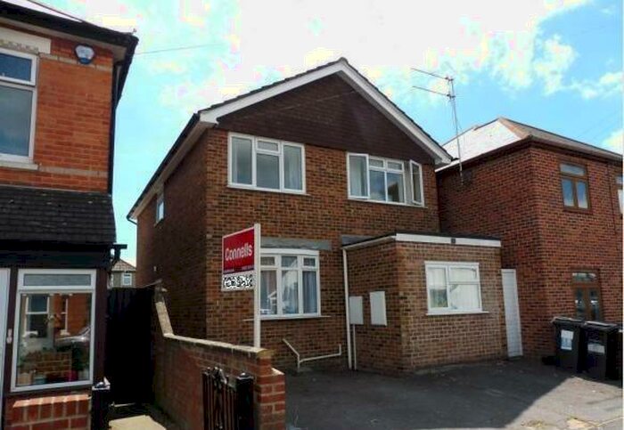 4 Bedroom Detached House To Rent In Coronation Avenue, Bournemouth, BH9