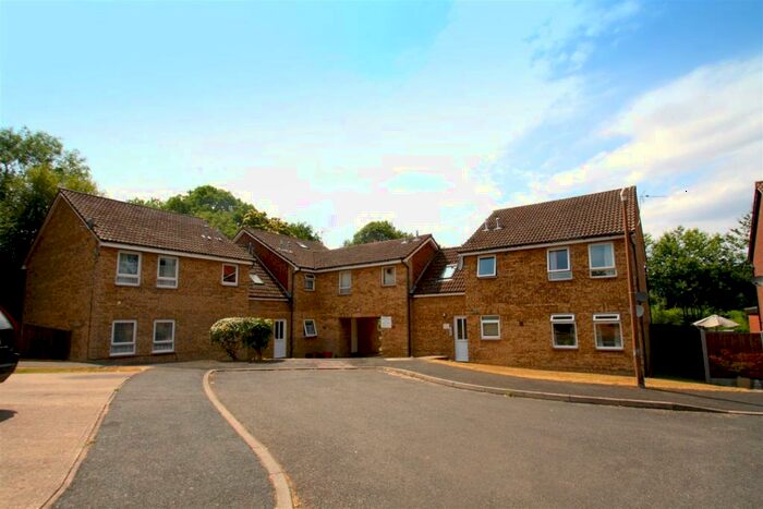 Studio To Rent In Linden Road, Coxheath, Maidstone, Kent, ME17