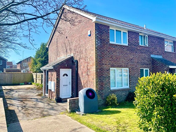 1 Bedroom Terraced House For Sale In Rodney Drive, Christchurch, BH23