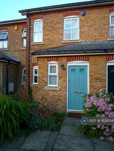 2 Bedroom Terraced House To Rent In Heather Close, London, SE13