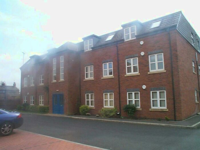 2 Bedroom Flat To Rent In Macclesfield, SK11