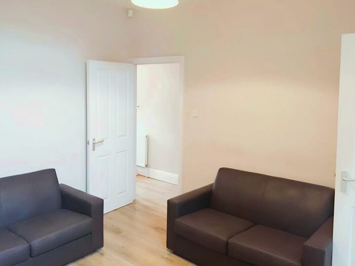 3 Bedroom Property To Rent In Brailsford Road, Fallowfield, M14