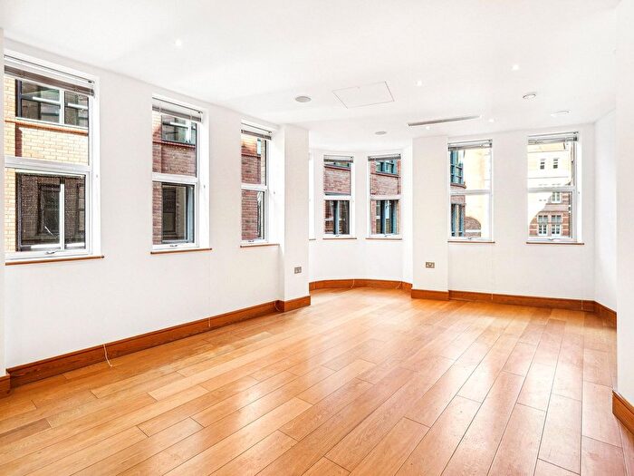 2 Bedroom Flat For Sale In Ludgate Broadway, London, EC4V