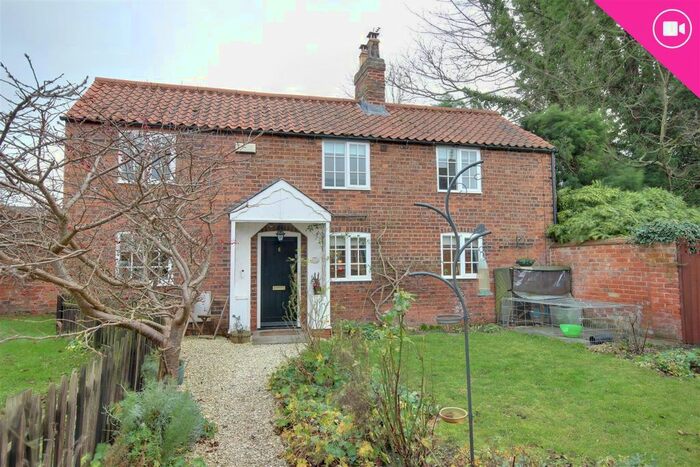 2 Bedroom Detached House For Sale In Finkle Street, North Cave, Brough, HU15