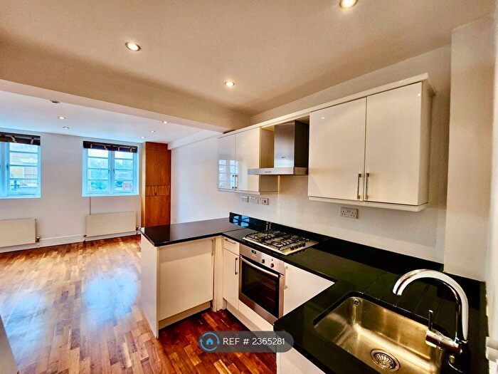 2 Bedroom Flat To Rent In Hoxton Street, London, N1