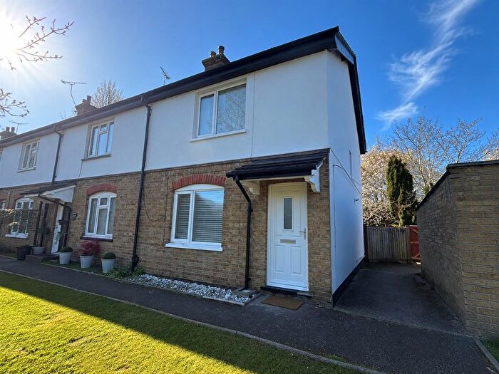 2 Bedroom End Of Terrace House To Rent In West Street, Rochford, SS4