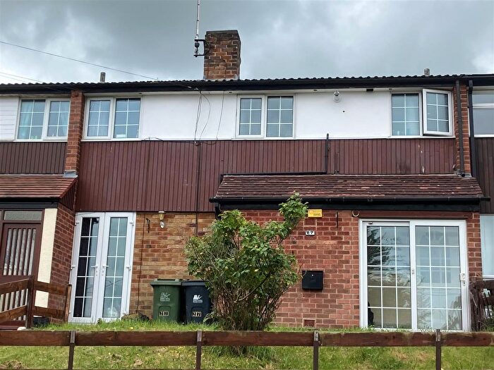3 Bedroom Terraced House To Rent In Starthe Bank, Heanor, DE75