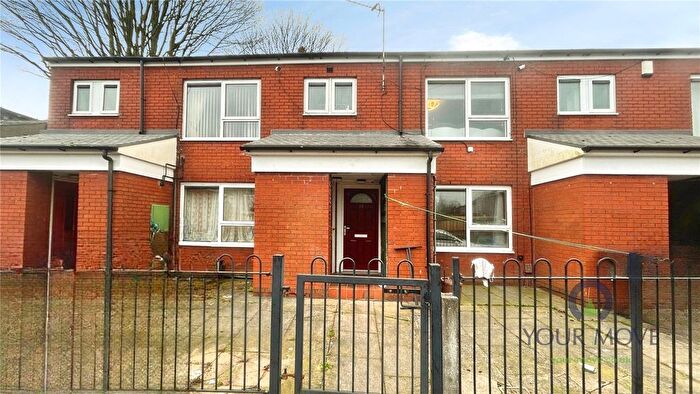 2 Bedroom Maisonette For Sale In Trafford Street, Rochdale, Greater Manchester, OL11