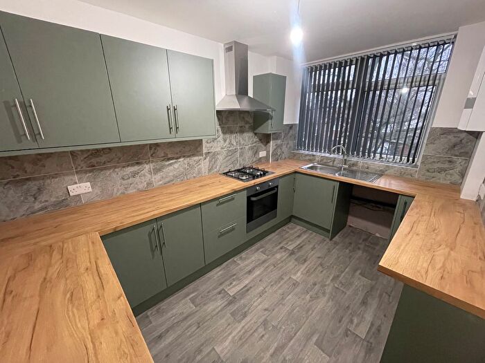 2 Bedroom Maisonette To Rent In Lynwood Court, Leicester, LE2