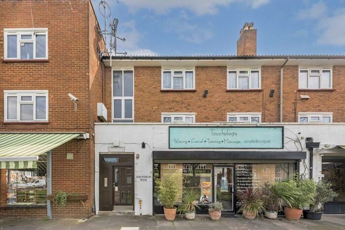 2 Bedroom Flat To Rent In Shrewsbury Walk, Isleworth, TW7