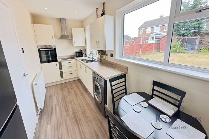 2 Bedroom Bungalow For Sale In Croft Road, Camblesforth, Selby, North Yorkshire, YO8