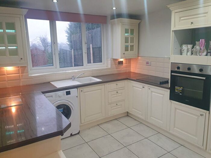2 Bedroom Semi-detached House To Rent In Coppice Road, Cradley Heath, West Midlands, B64