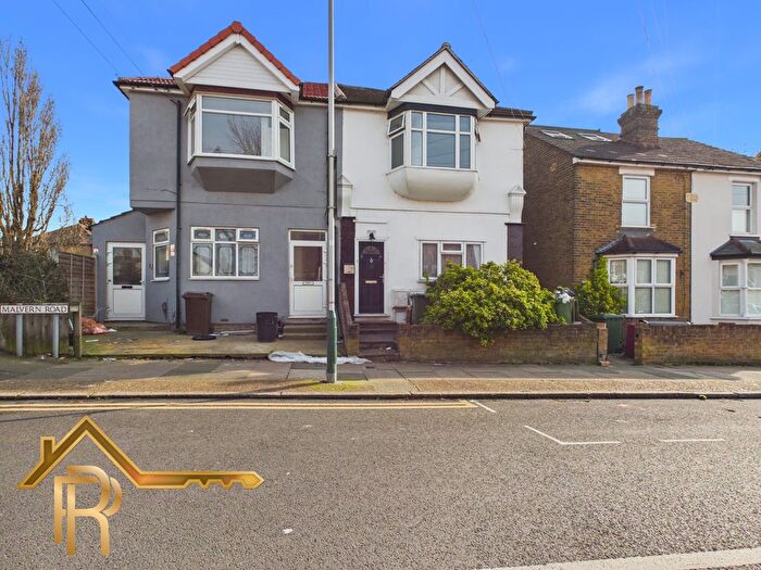 2 Bedroom Maisonette For Sale In Malvern Road, Hornchurch, Essex, RM11