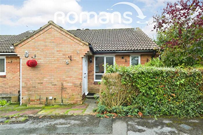 1 Bedroom Bungalow For Sale In Thornford Drive, Westlea, Swindon, SN5