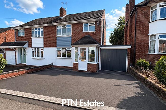 3 Bedroom Semi-Detached House For Sale In Court Crescent, Kingswinford, DY6
