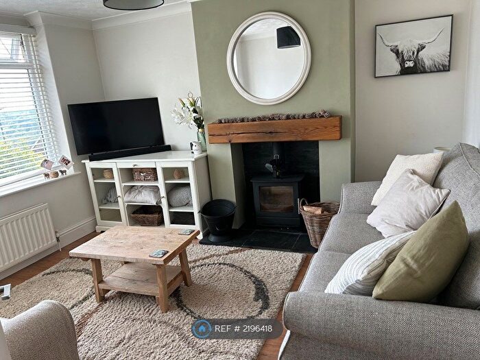 3 Bedroom Semi-Detached House To Rent In Marldon Road, Halifax, HX3