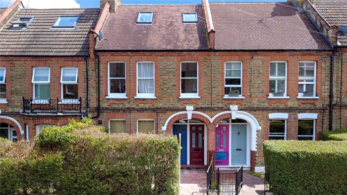 2 Bedroom Flat To Rent In Diana Road, London, E17