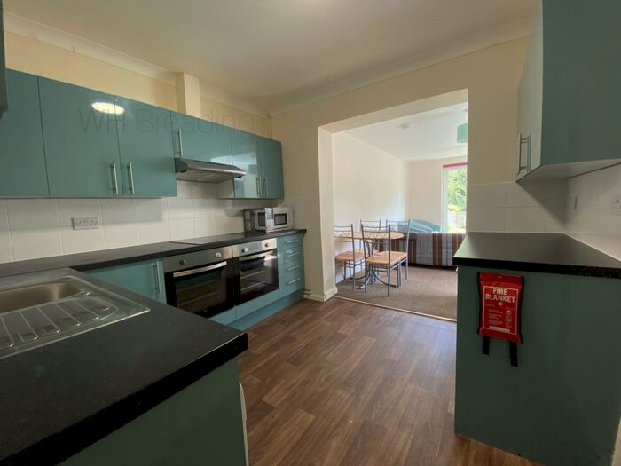 5 Bedroom Semi-Detached House To Rent In Hillside Avenue, Canterbury, CT2