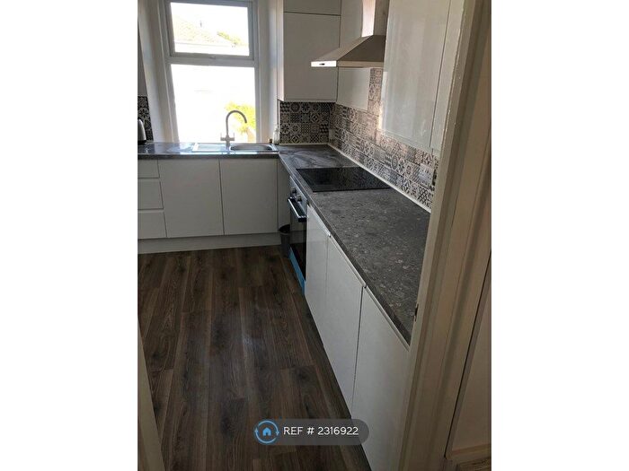 1 Bedroom Flat To Rent In St. Edmunds Road, Torquay, TQ1