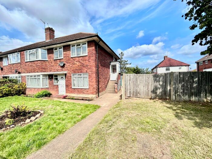 2 Bedroom Flat To Rent In Newbury Way, Northolt, UB5