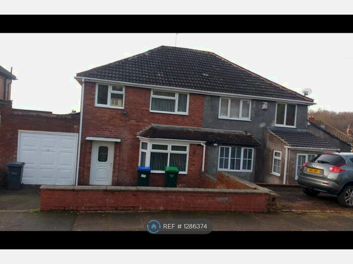 3 Bedroom Semi-Detached House To Rent In Old Walsall Road, Birmingham B42